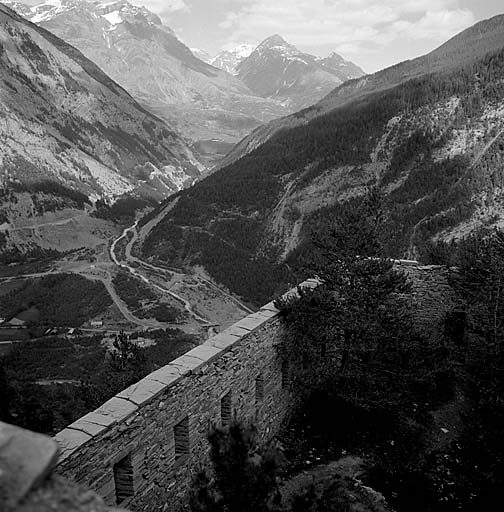 Fort moyen. Front nord. Bastion 4. Parapet d'infanterie.