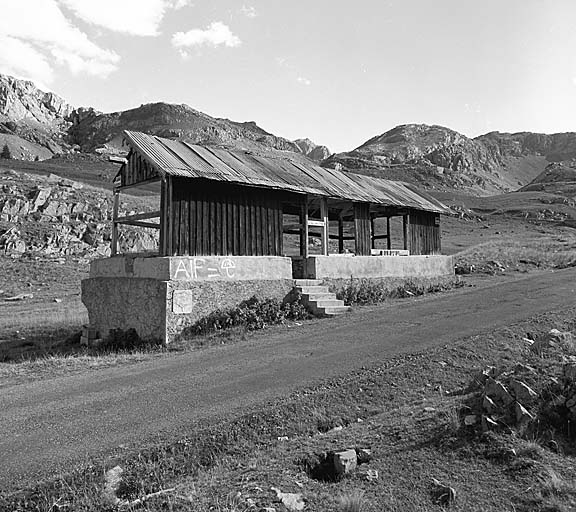 Route de Restefond à Jausiers. Poste dit de la Cabane Noire.