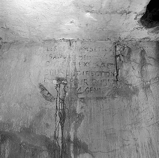 Inscription intérieure de la deuxième entrée.