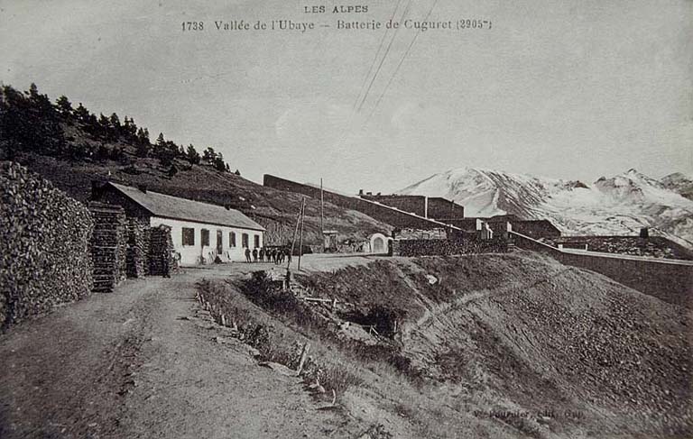 Les Alpes. Vallée de l'Ubaye. Batterie de Cuguret.