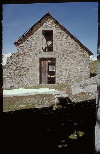 Ecurie muletière g. Pignon nord-est.