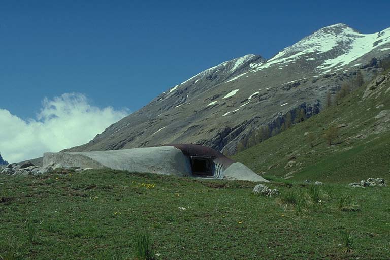 Bloc 3, casemate. ; Saint-Paul-sur-Ubaye. Ouvrage de Plate Lombarde, bloc 3.