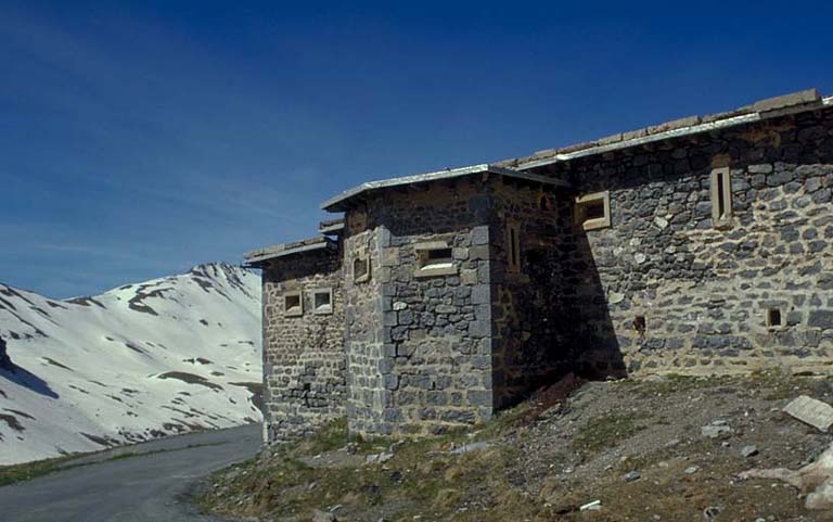 Casernement défensif.