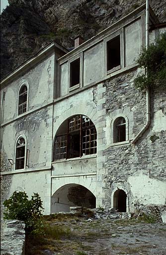 Fort moyen. Extrémité de la caserne A.