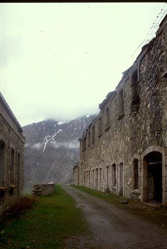 Casernement ancien.