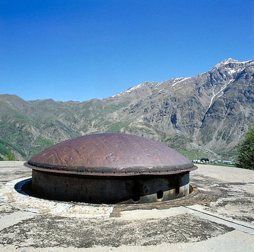 Bloc 5. Dessus. Vue de la tourelle en batterie.