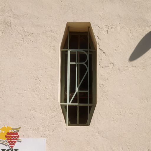 Détail de fenêtre en façade.