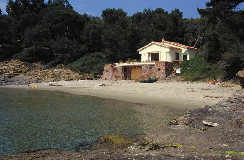 Maisons dites domaine de villégiature du Rayol