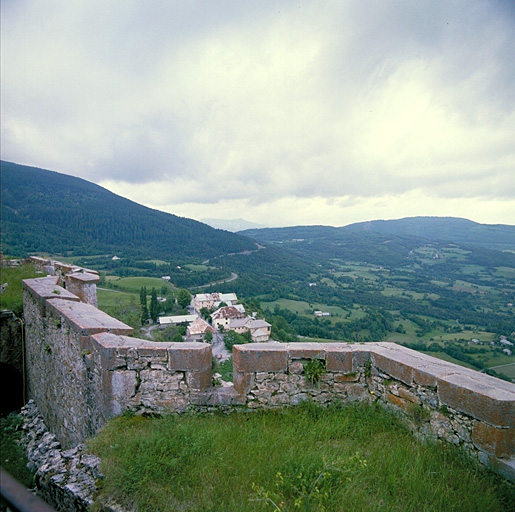 Vue depuis le bastion 3 en direction du sud-sud-est.