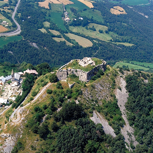 Vue aérienne d'ensemble prise du sud-est.