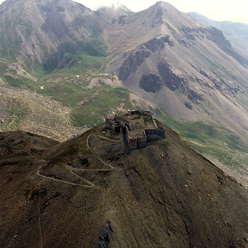 Vue aérienne prise de l'ouest.