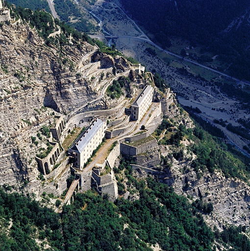 La Condamine-Châtelard, forteresse de Tournoux.