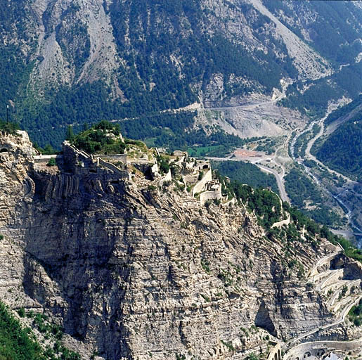 Le fort supérieur et les rampes vus du sud-ouest.