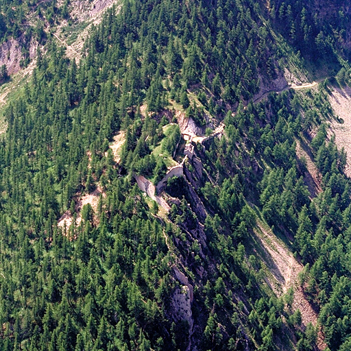 Vue aérienne prise du nord.