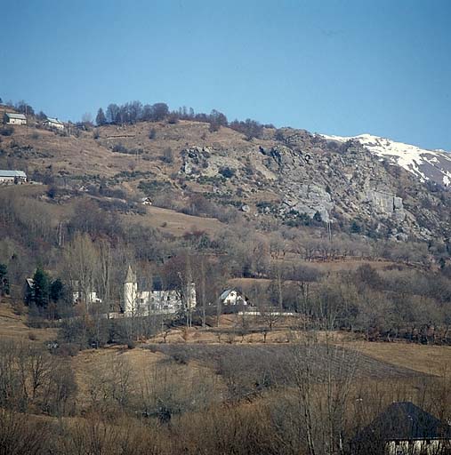 Vue de situation prise du sud-est.