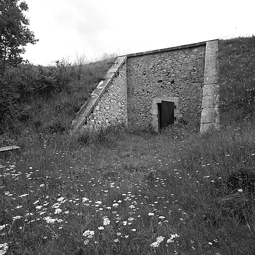 Bastion 3. Casemate de l'ancienne glacière. Façade.