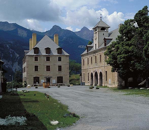 Caserne dite pavillon E, dite caserne des officiers