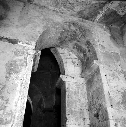 Arcs de communication entre la nef et la chapelle latérale sud.