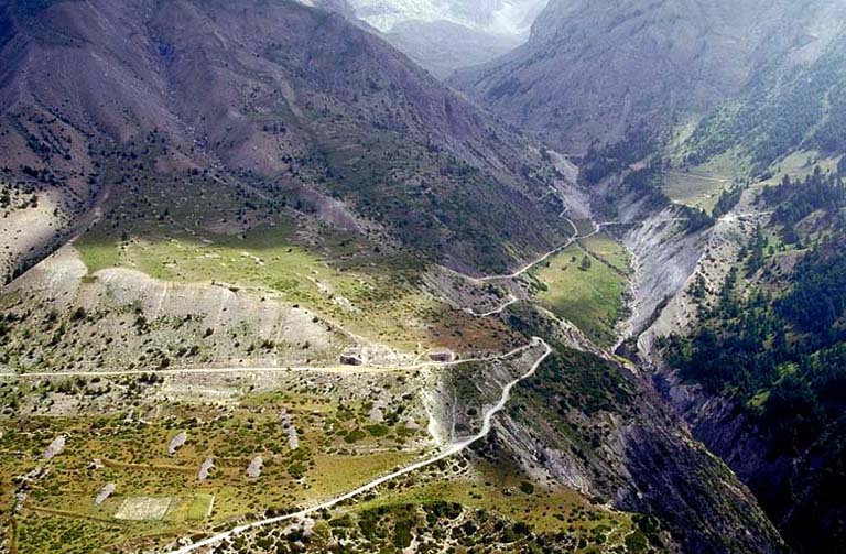 Vue aérienne prise du sud-ouest.