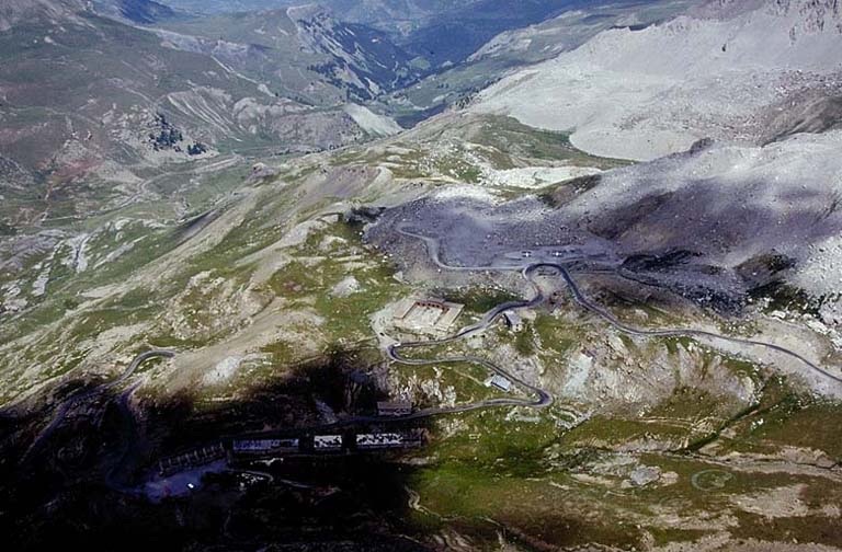 Vue aérienne prise du sud.