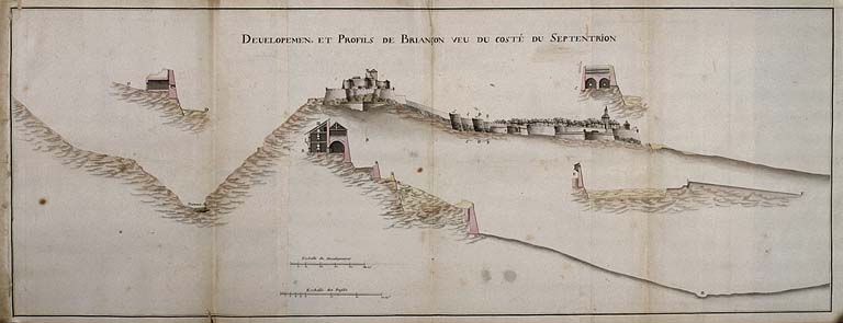 Développement et profils de Briançon veu du costé du septentrion. 1695