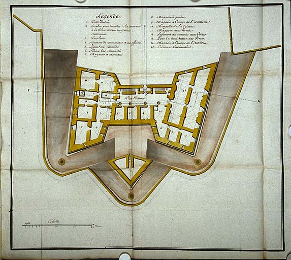Plan de l'ouvrage à corne proposé en avant de la porte d'Embrun.  [Plans des sous-sols et du rez-de-chaussée] 1747. Plan du rez-de-chaussée.