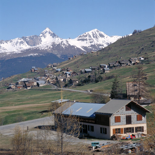 Vue prise du sud-est.