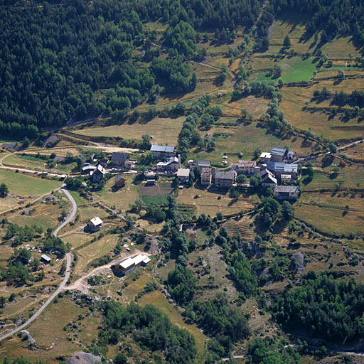 Montbardon. Vue aérienne.