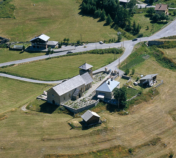 Vue aérienne prise du sud-ouest.