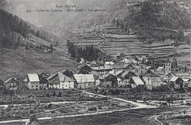 Vallée de Queyras. Ristolas. Vue générale prise du nord.