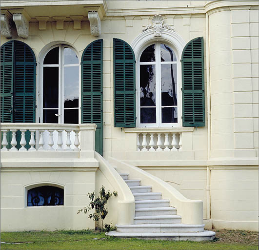 Détail de la façade antérieure sud.