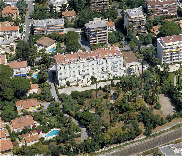 Hôtel de voyageurs dit Hôtel des Pins