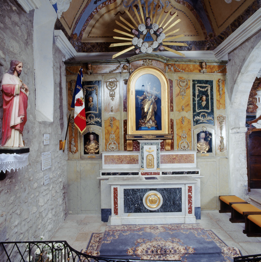 Ensemble de la chapelle de la Vierge (autel, gradins d'autel (2), tabernacle, retable, hauts-reliefs, bas-reliefs)