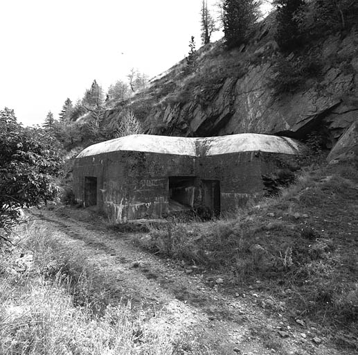 Ouvrage du Val de Castiglione. Bloc d'entrée. Vue prise du nord-ouest.