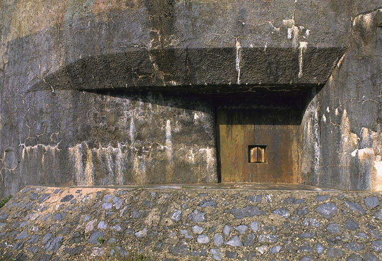 Bloc 5 (casemate Valdeblore). Casemate cuirassée de 75-31. Vue extérieure.