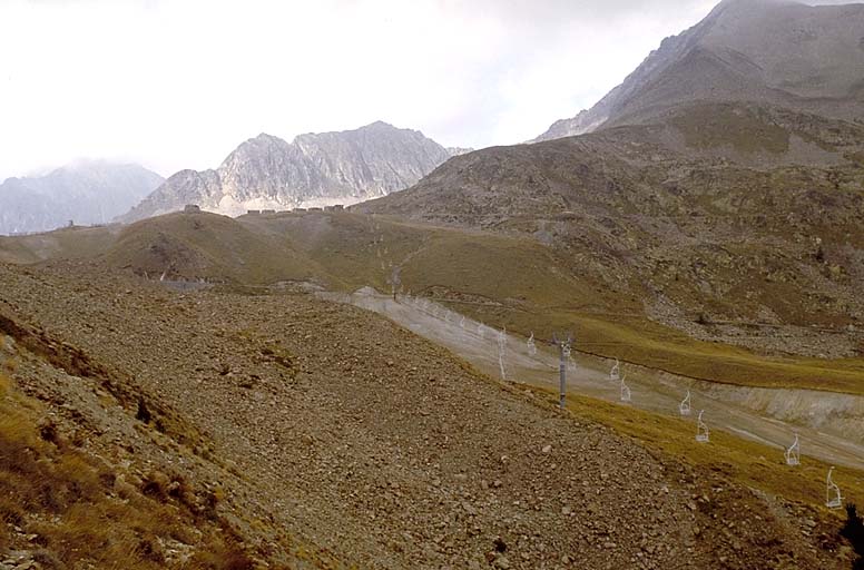 Ouvrages du col de la Lombarde. Le col vu de l'ouvrage 197.