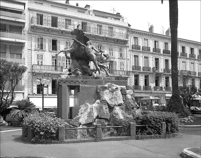 Monument Leduc