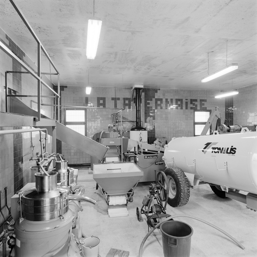 Intérieur. Chaîne d'extraction en continu.