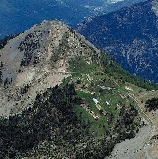 Vue du site et du fort.