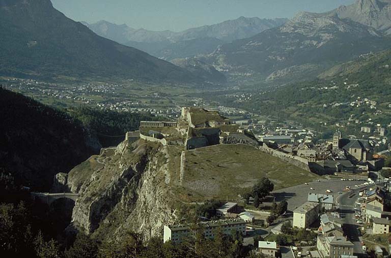 Le château et la ville.