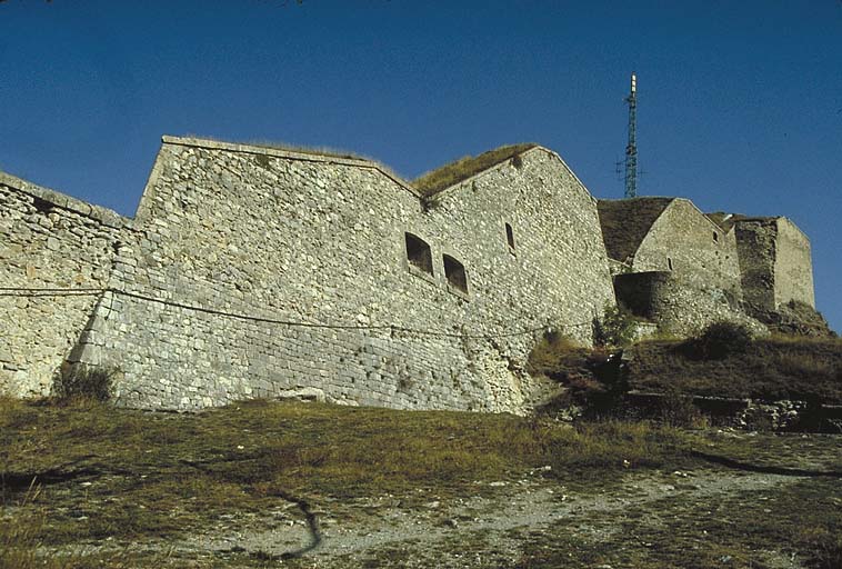 Caserne du château.