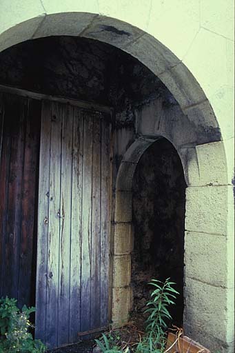 Dessous d'escalier.