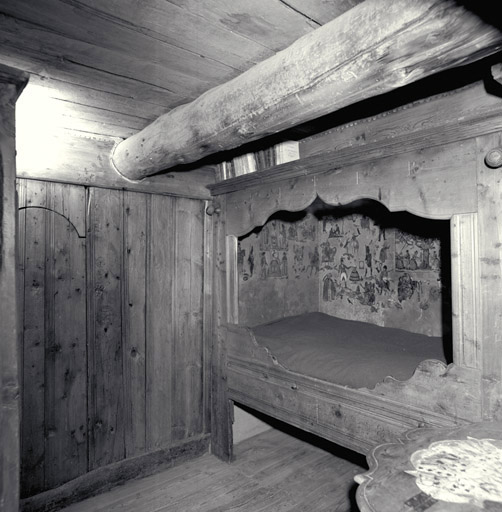 Chambre à coucher donnant sur la galerie dite la chambre de l'Empereur.