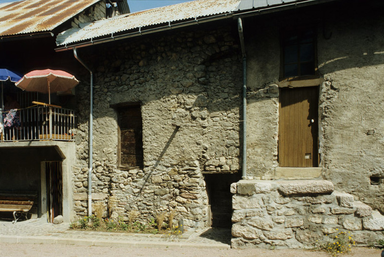 Village. Parcelle 1598. Façade ouest.