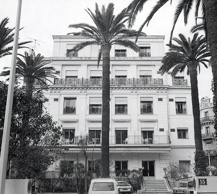 Façade sud sur le jardin.