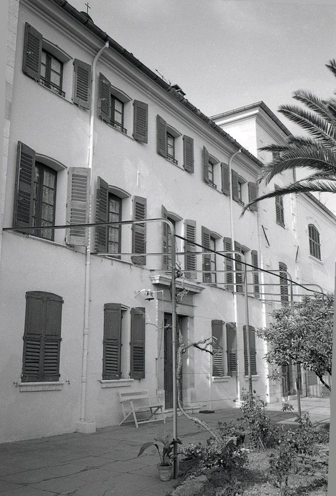 Façade sud. Partie centrale.