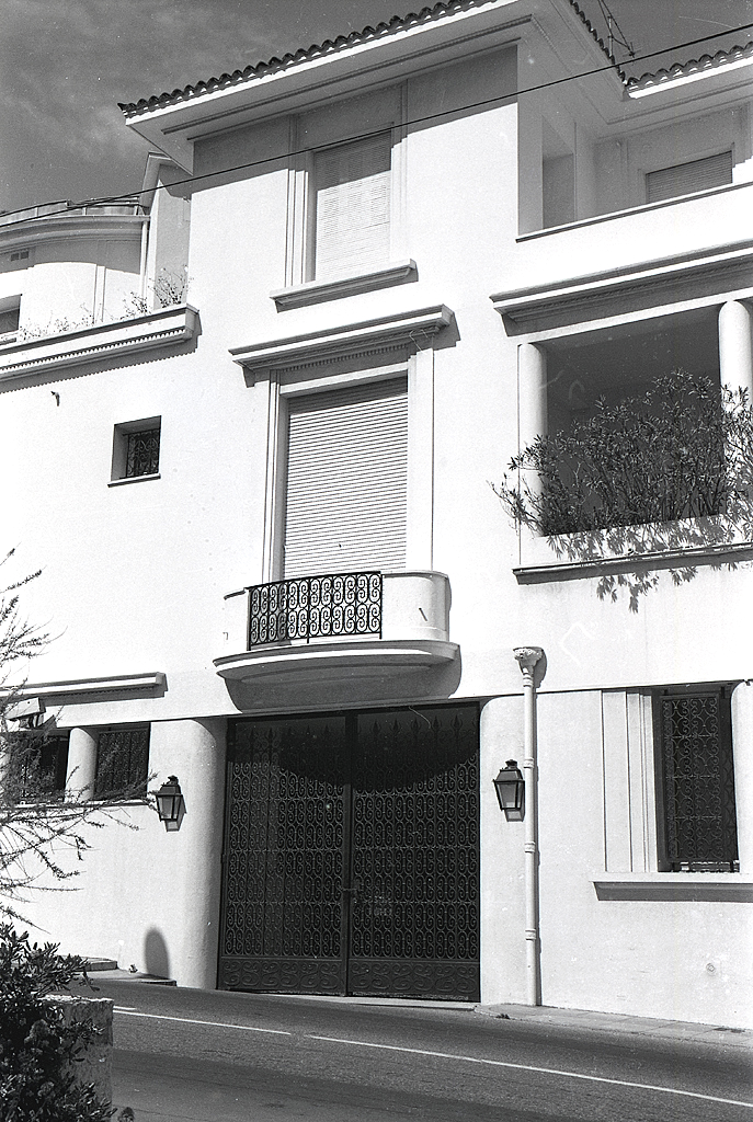 Façade antérieure ouest. Travée d'entrée.