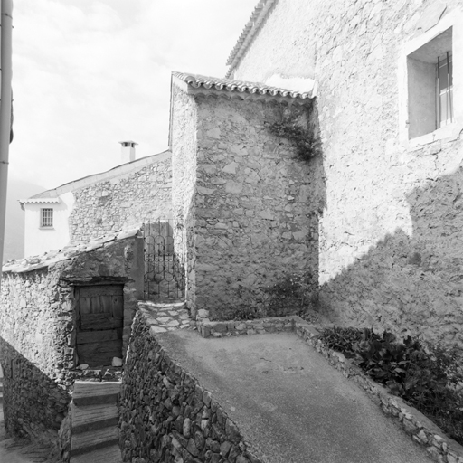 La chapelle latérale sud, vue depuis l'est.