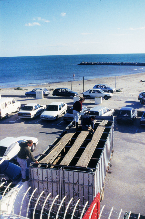 Partie sud et toril vus du nord. Course camarguaise du 26 octobre 1994.