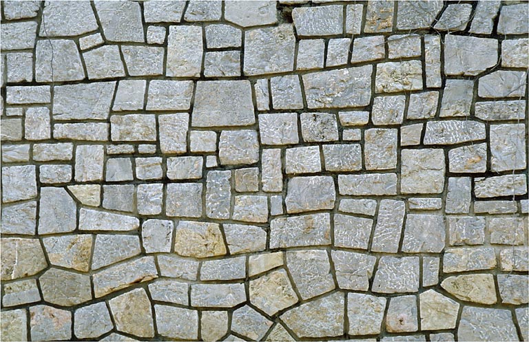 Détail : l'appareillage du mur est, depuis l'est.